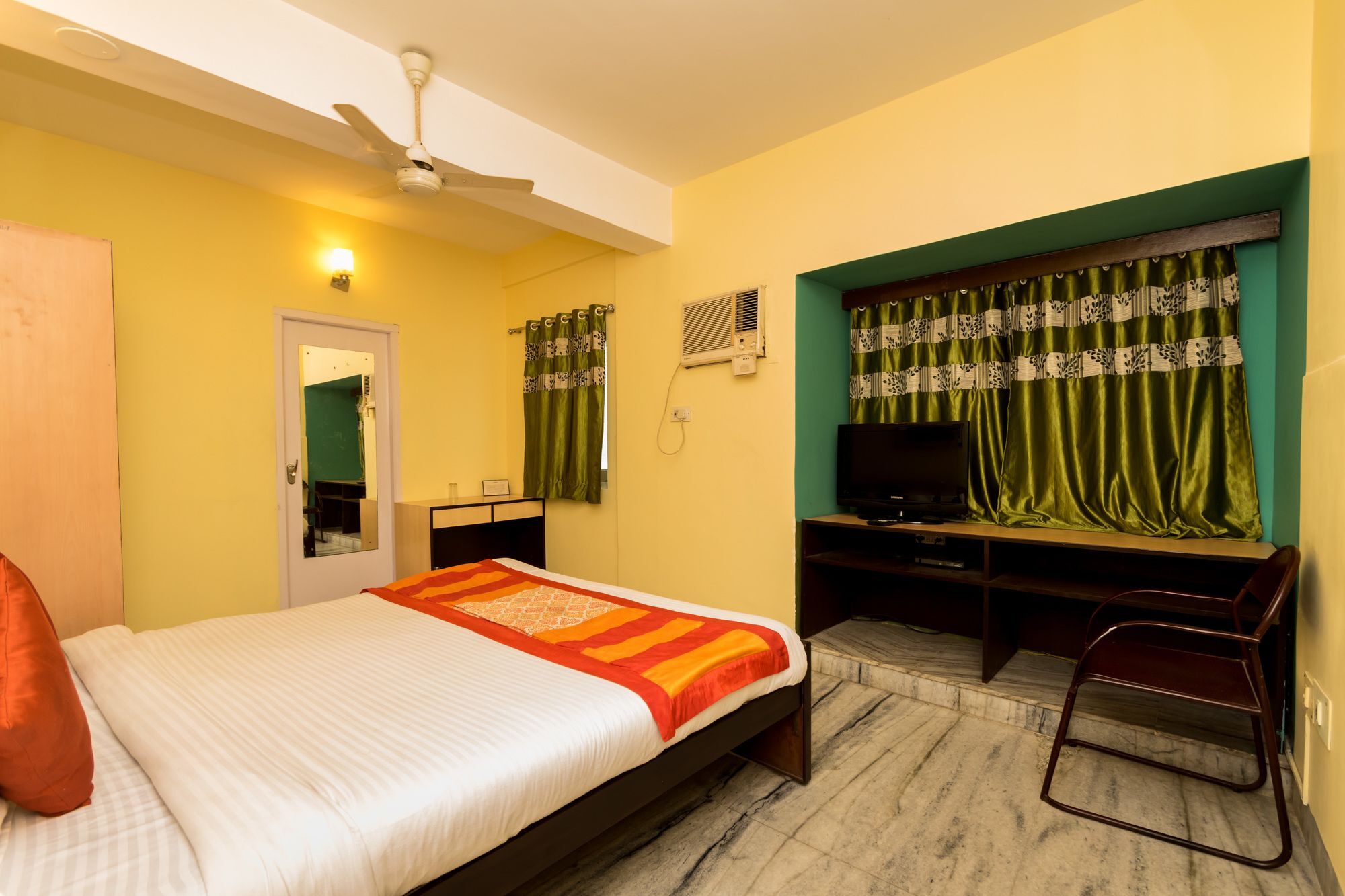 Super Hotel O Alipore Near Chetla Formerly Alipore Guest House Alipur  Екстер'єр фото